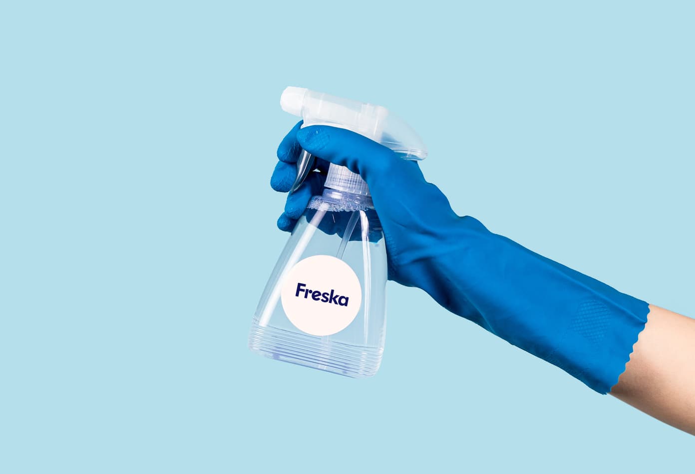 Cleaning windows yourself can be difficult. We help you with your window cleaning.